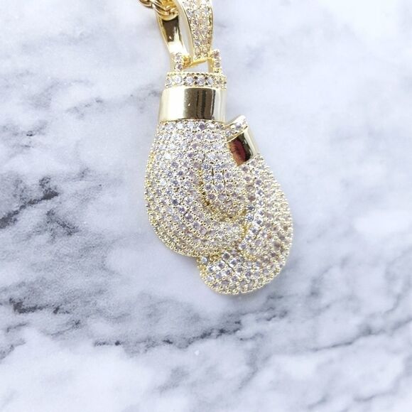 24"Rope Chain - 14K Gold Finish Boxing Gloves - Picture 3 of 13